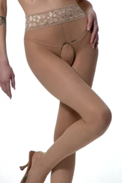 Kruisloze panty Hip LAce beige Foto op model